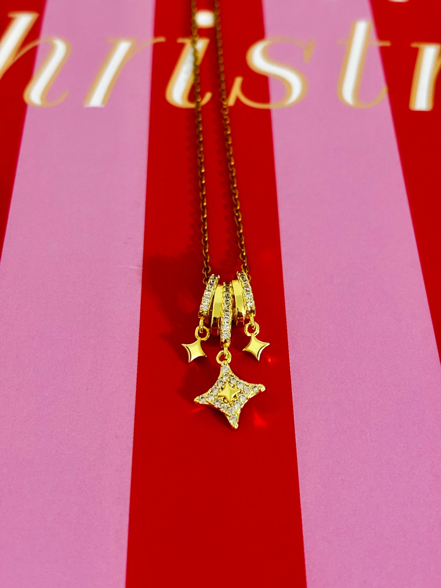 The Sparkly Necklace ✨